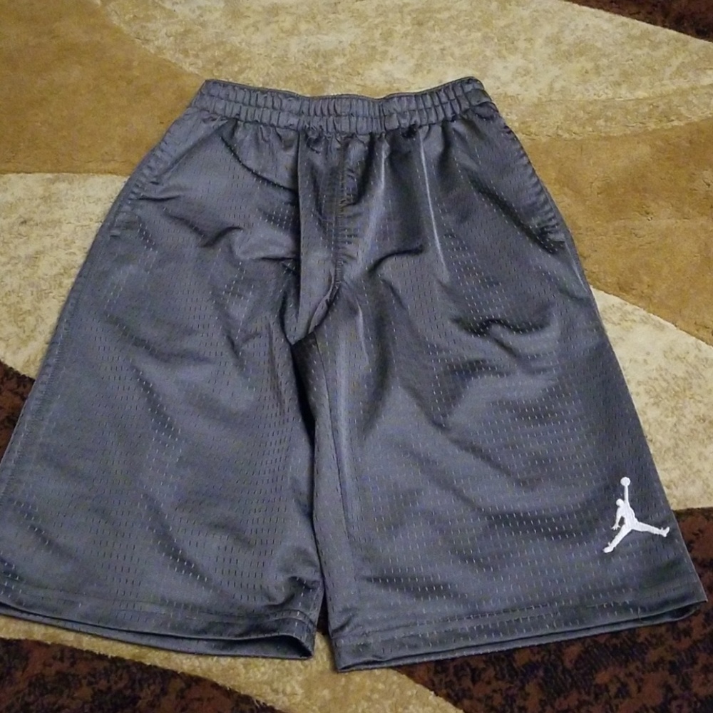 Jordan basketball shorts kids m